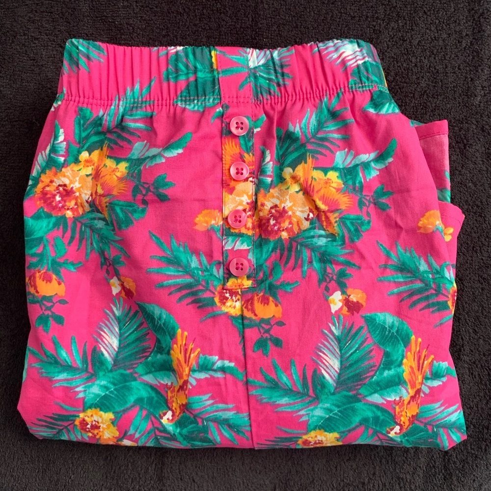 NWT Lane Byrnat Tropical Pink Floral Shorts